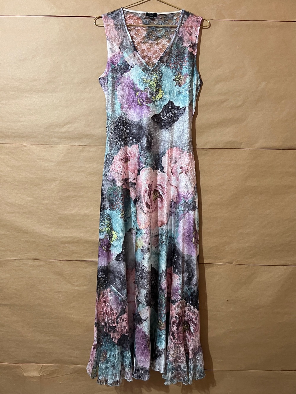 Komarov | Floral Lace Up Back Maxi Dress Crinkle Lace Midi Dress Size M Petite